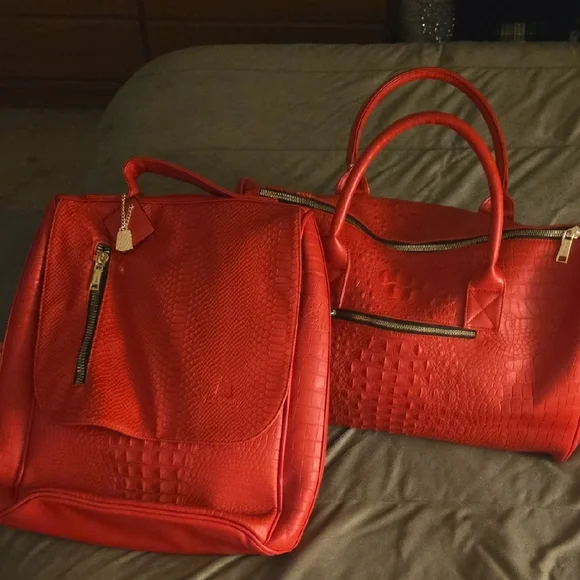 Elegant Red Travel Bag Set By Tote And Carry - Picture 9 of 16